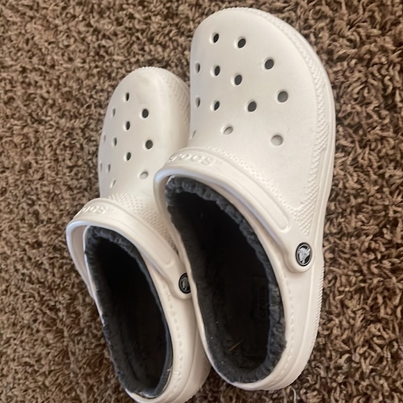 White crocs with furry gray liner - Picture 2 of 6